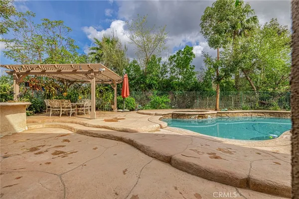 $1,899,988 | 574 Oak Tree Court, Simi Valley, CA 93065