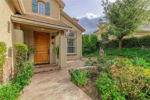 $1,899,988 | 574 Oak Tree Court, Simi Valley, CA 93065