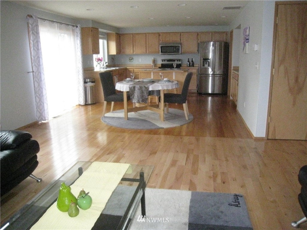 19910 101st Avenue Southeast Renton, WA 98055 - Photo 4 of 25 Gallery Image 4