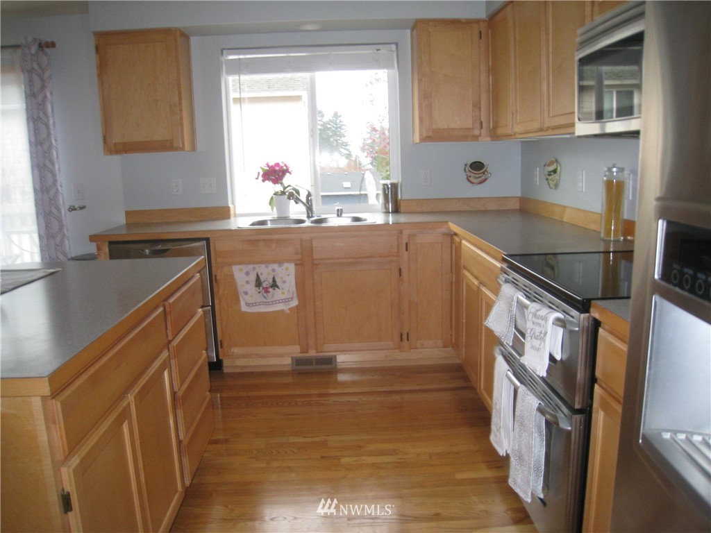 19910 101st Avenue Southeast Renton, WA 98055 - Photo 5 of 25 Gallery Image 5