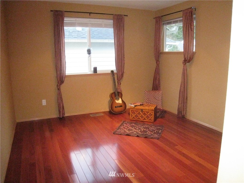 19910 101st Avenue Southeast Renton, WA 98055 - Photo 10 of 25 Gallery Image 10