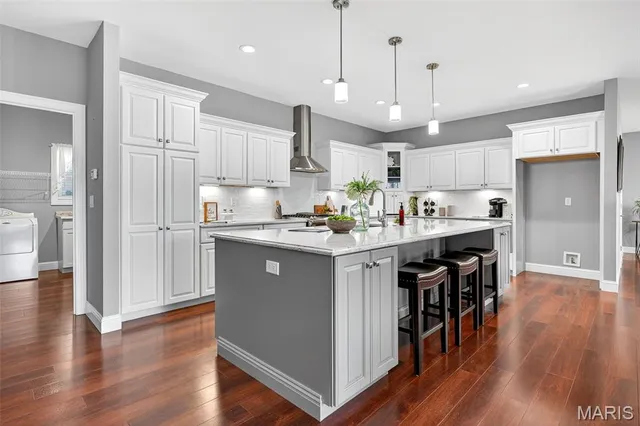 $625,000 | 4915 Butler Hill Road, St. Louis, MO 63128