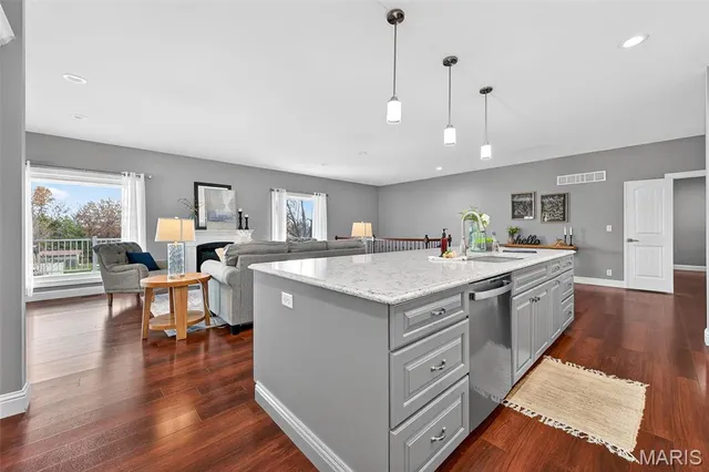 $625,000 | 4915 Butler Hill Road, St. Louis, MO 63128