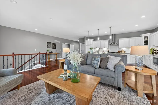 $625,000 | 4915 Butler Hill Road, St. Louis, MO 63128