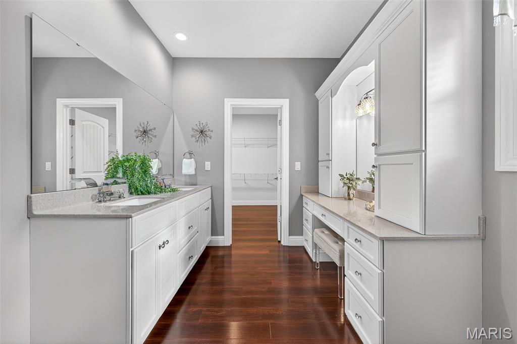 4915 Butler Hill Road St. Louis, MO 63128 - Photo 29 of 54