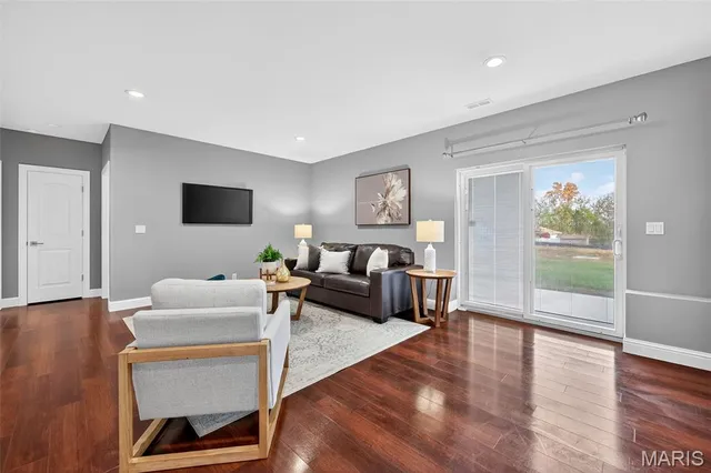 $625,000 | 4915 Butler Hill Road, St. Louis, MO 63128