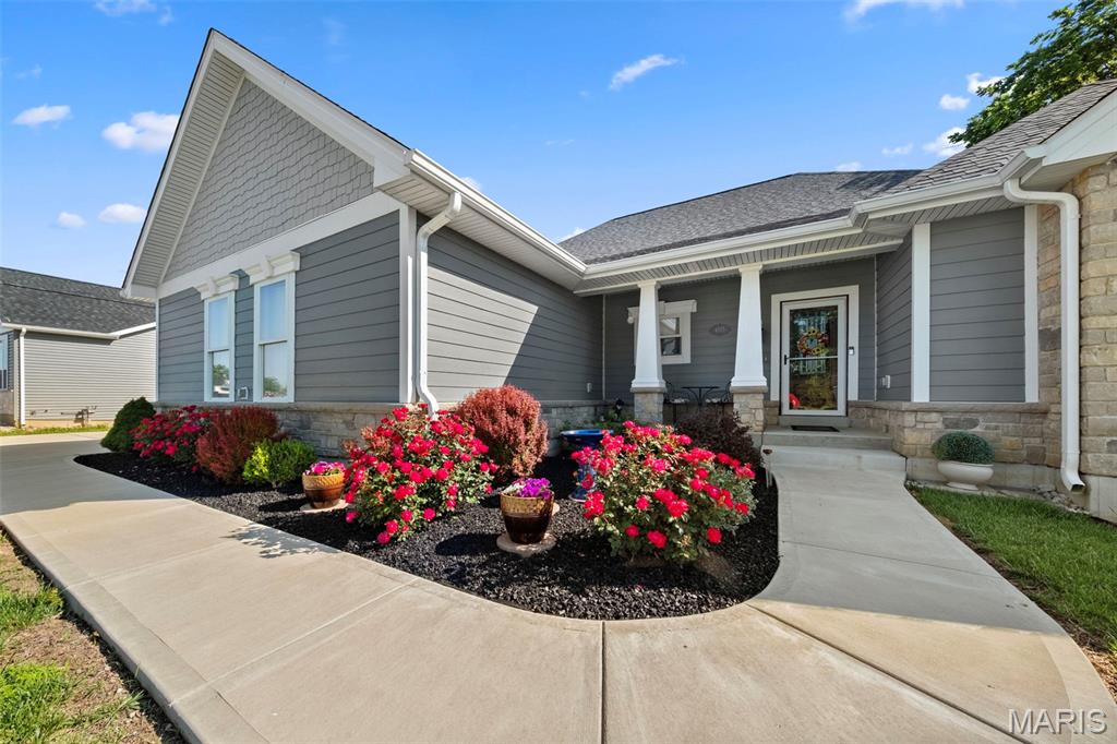 4915 Butler Hill Road St. Louis, MO 63128 - Photo 7 of 54