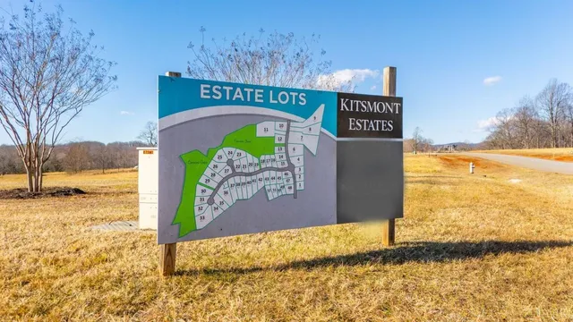 a sign that is on the side of a street