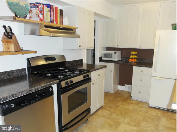 112 Rockland Road Havertown, PA 19083 - Photo 8 of 25 Kitchen