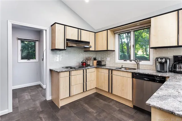 $23,000 | 10 Echo Lane, Fairfield, CT 06825