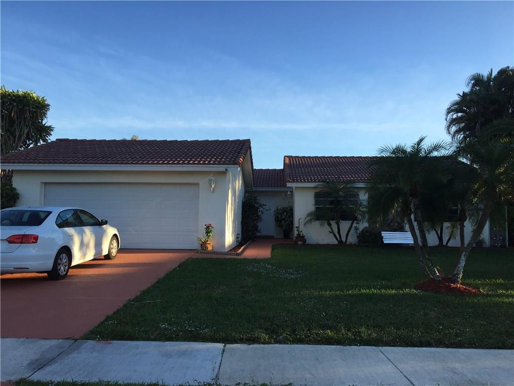 6366 Woodbury Road Boca Raton, FL 33433 - Photo 1 of 18 FRONT VIEW