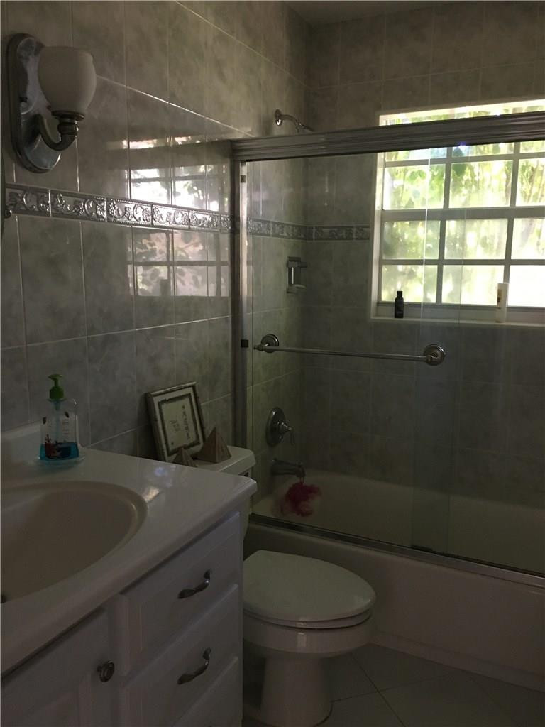6366 Woodbury Road Boca Raton, FL 33433 - Photo 8 of 18 bath