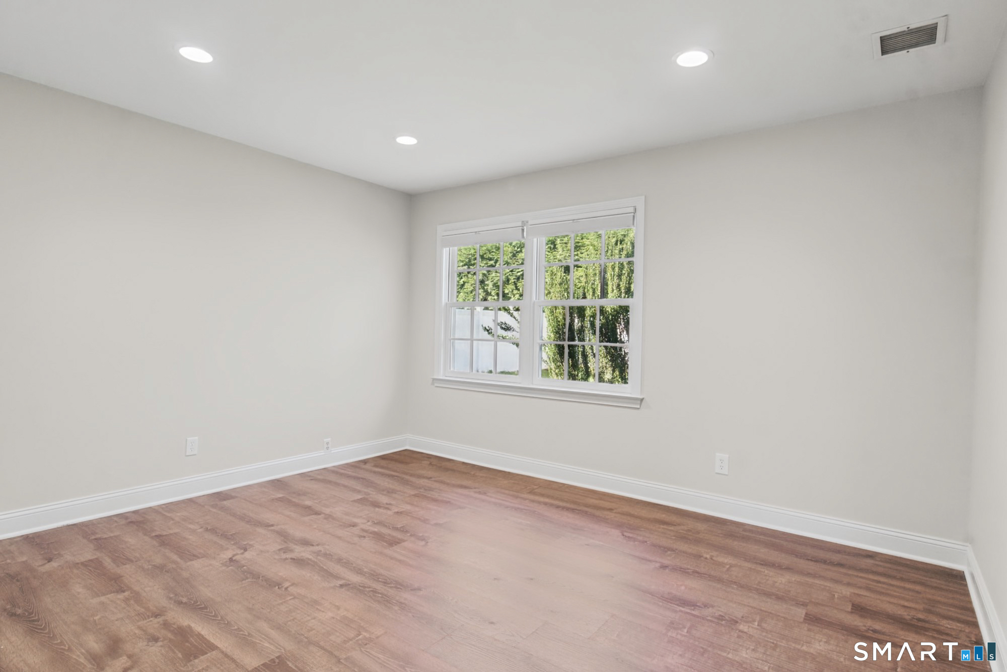 7 Sunset Road Madison, CT 06443 - Photo 7 of 25 Gallery Image 7