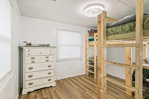 walk in closet with window