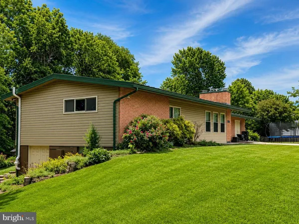 $419,000 | 110 Comer Street, Edinburg, VA 22824