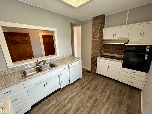 $1,400 | 639 Stevens Street, Indianapolis, IN 46203