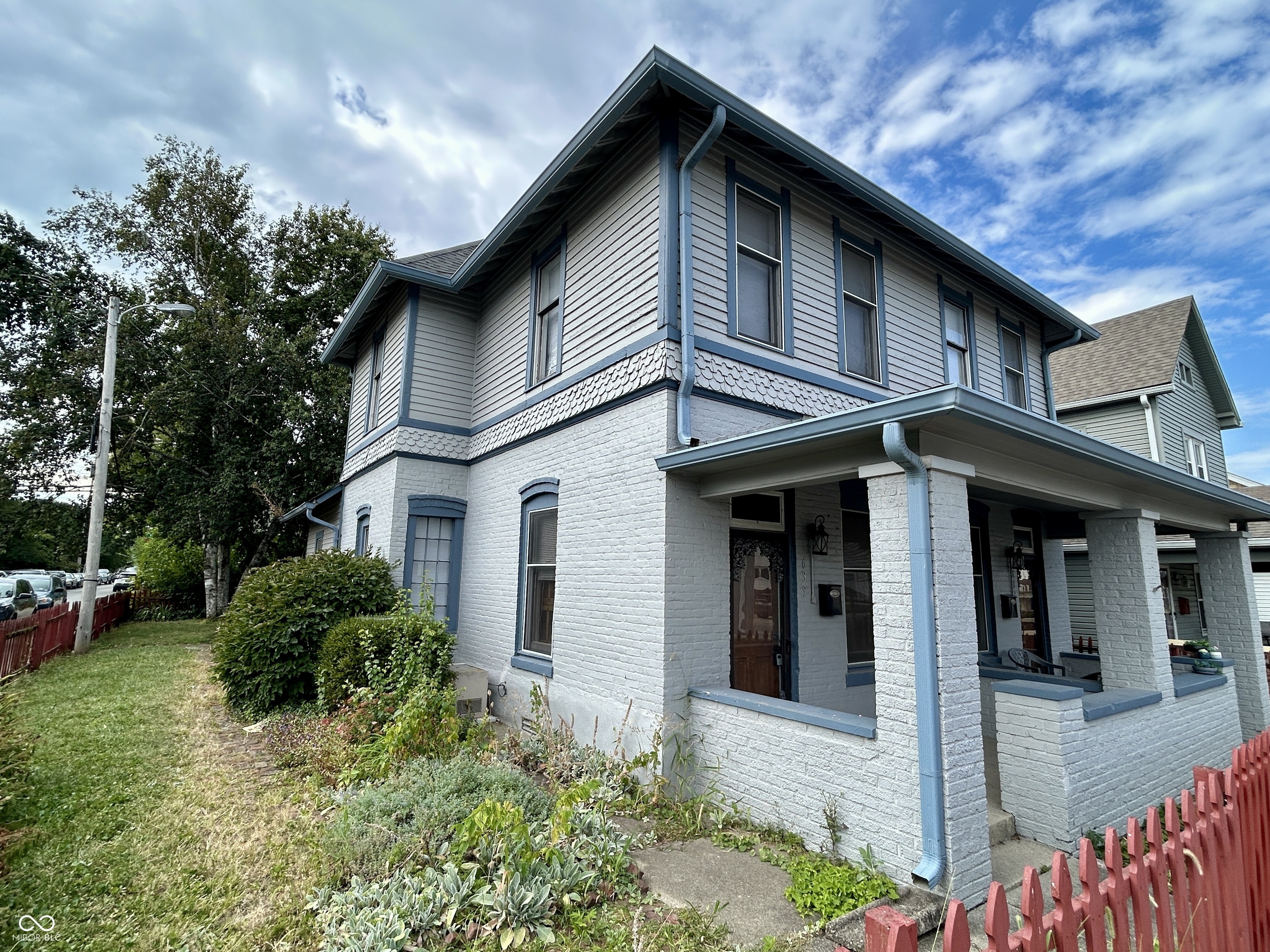 639 Stevens Street Indianapolis, IN 46203 - Photo 2 of 30