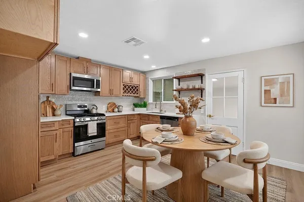 $1,050,000 | 4392 Elm Avenue, Long Beach, CA 90807