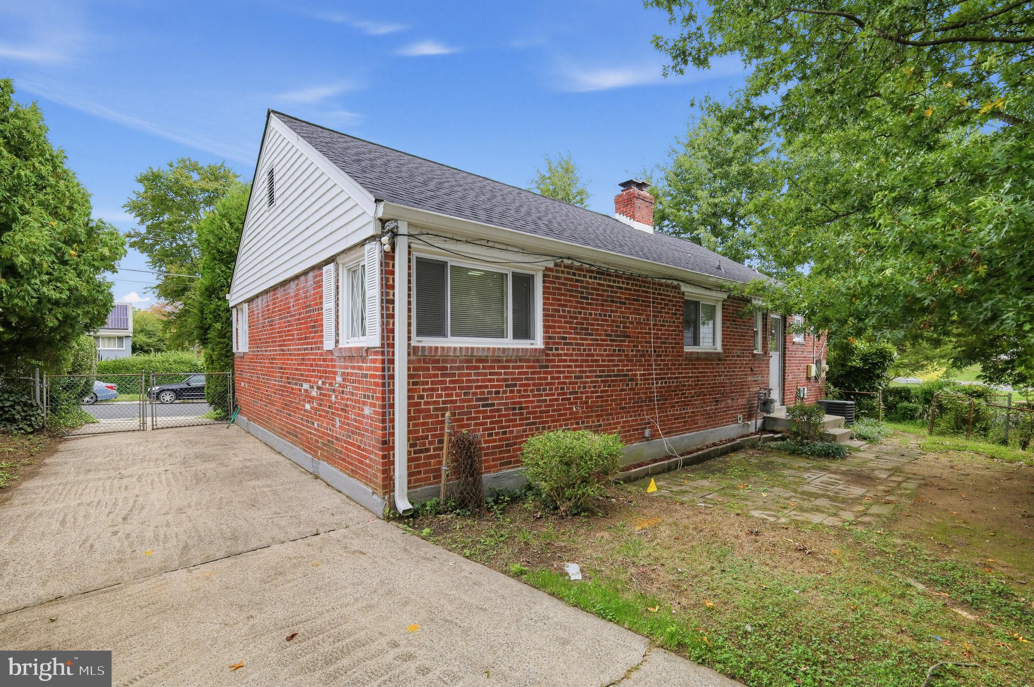 2400 Eugene Street Silver Spring, MD 20902 - Photo 22 of 28 Gallery Image 22