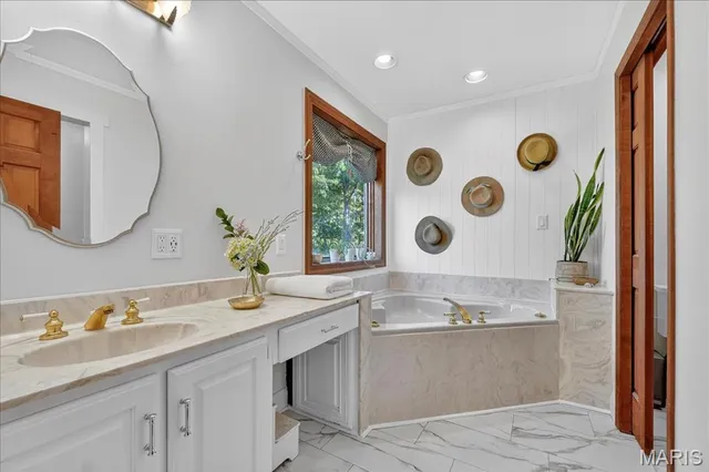 $659,000 | 5600 Forest Drive, Hillsboro, MO 63050