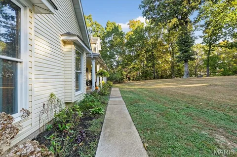 $639,900 | 5600 Forest Drive, Hillsboro, MO 63050