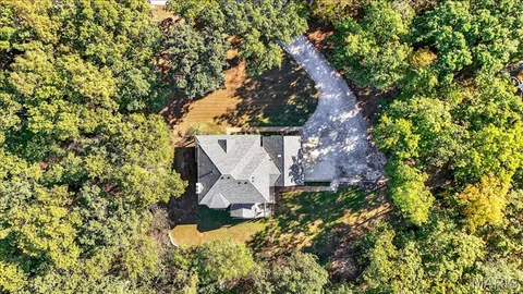 $639,900 | 5600 Forest Drive, Hillsboro, MO 63050