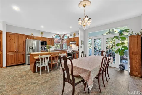 $639,900 | 5600 Forest Drive, Hillsboro, MO 63050