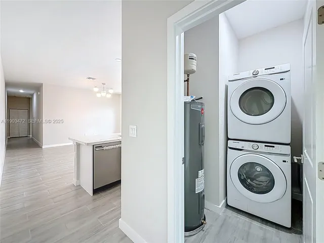 $3,000 | 410 Northwest 41st Street, Unit 410, Oakland Park, FL 33309