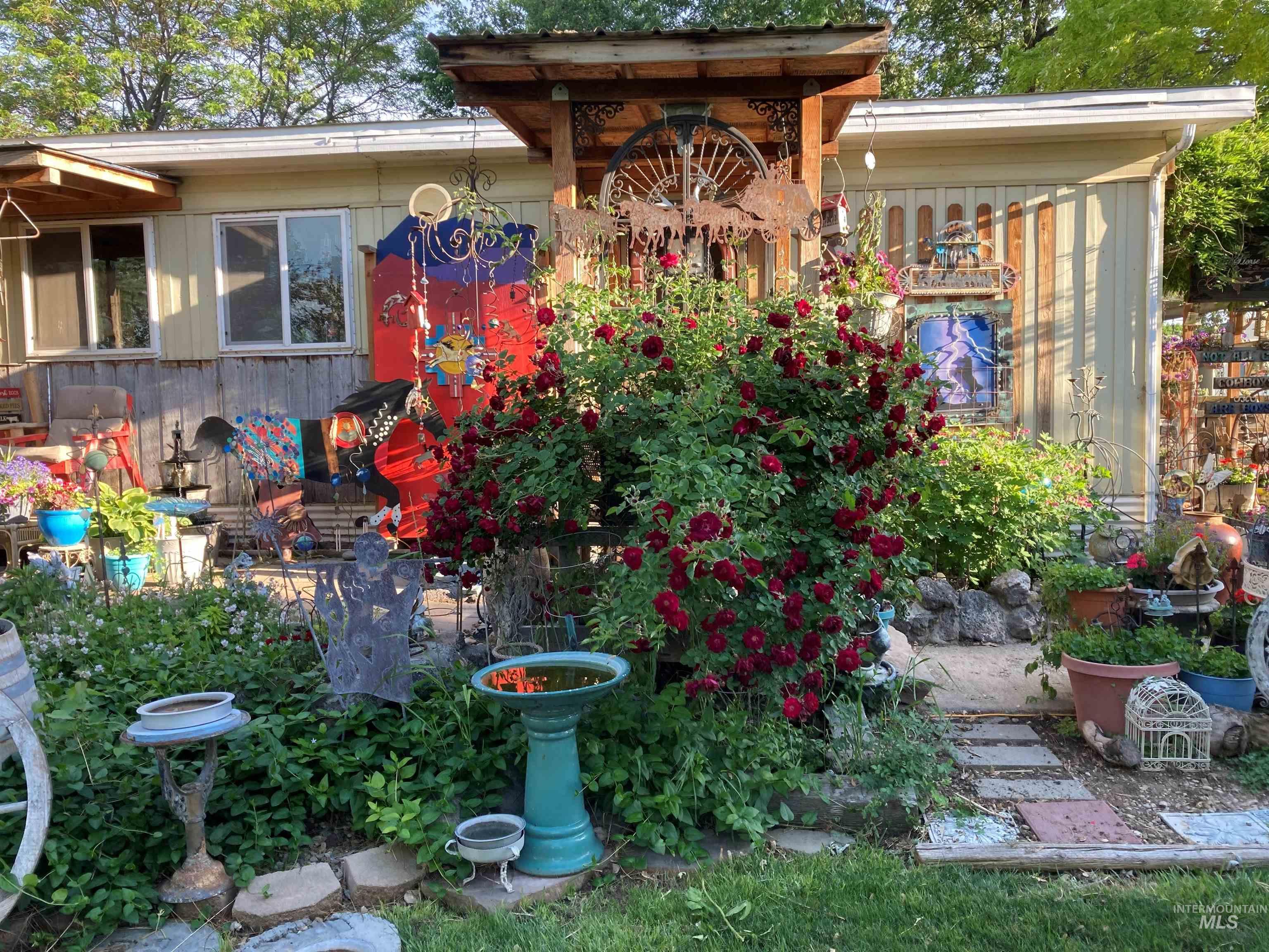 603 East King Road Kuna, ID 83634 - Photo 19 of 22 Summer Flowers