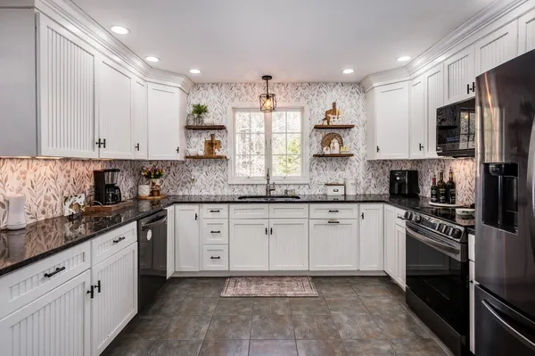 $599,000 | 185 White Mountain Highway, Milton, NH 03851