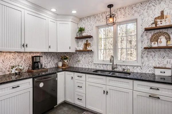 $599,000 | 185 White Mountain Highway, Milton, NH 03851