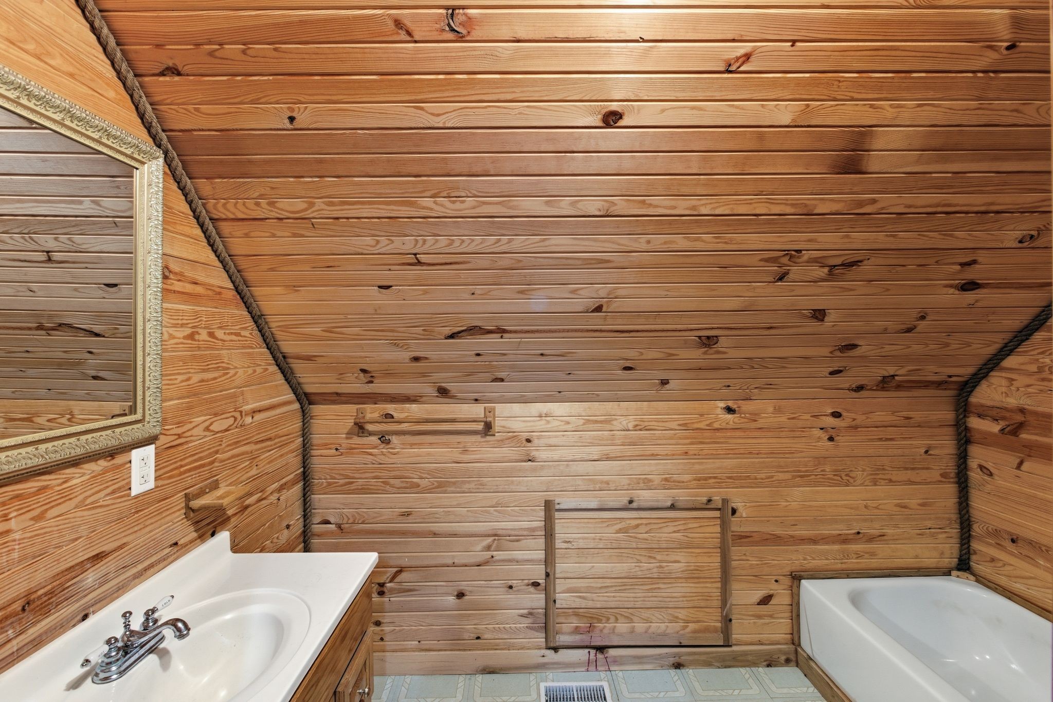 166 Outback Road Lobelville, TN 37097 - Photo 20 of 27