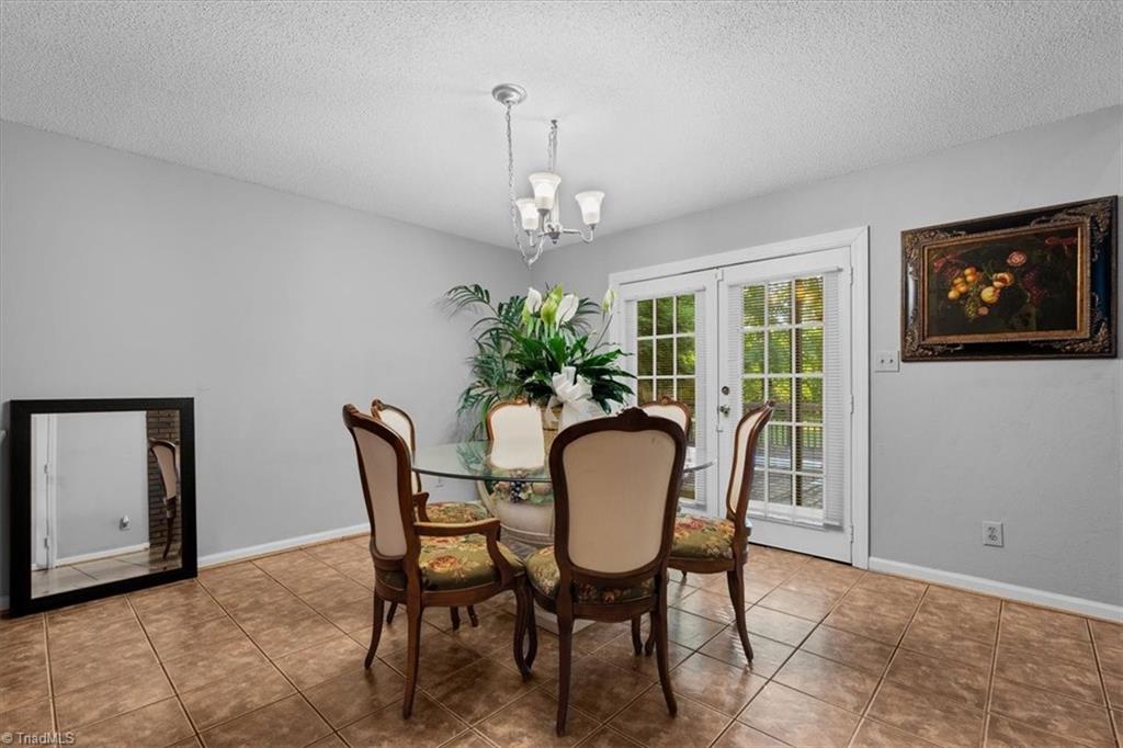 2016 Ledford Road Greensboro, NC 27406 - Photo 15 of 49