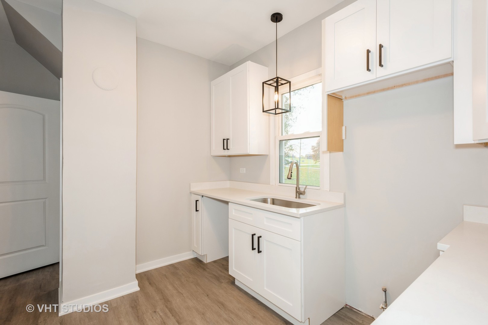 381 Sullivan Road North Aurora, IL 60542 - Photo 13 of 29 a view of a kitchen with electric appliances