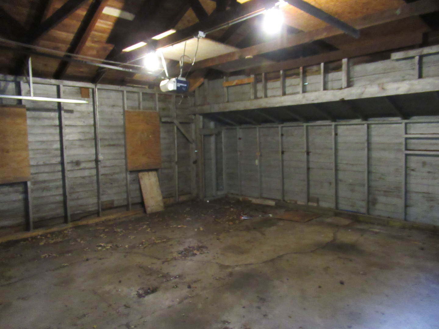 381 Sullivan Road North Aurora, IL 60542 - Photo 5 of 29 a view of a garage