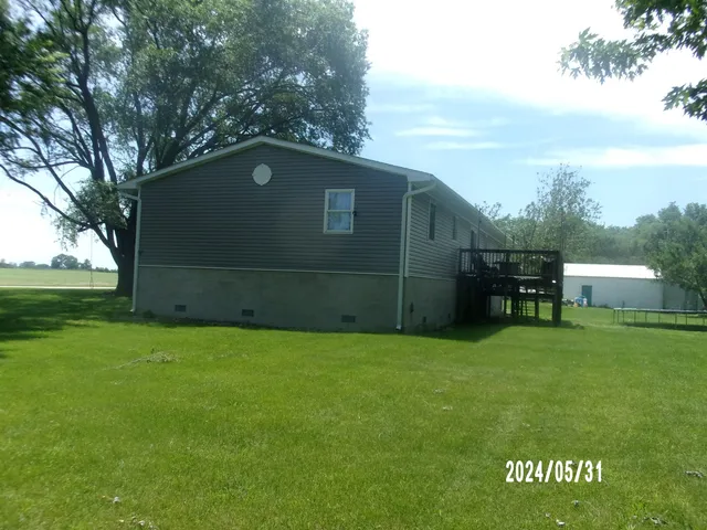 $180,000 | 1898 County Road 1850 North, Watseka, IL 60970