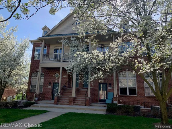 $2,400 | 436 Boardwalk, Walled Lake, MI 48390