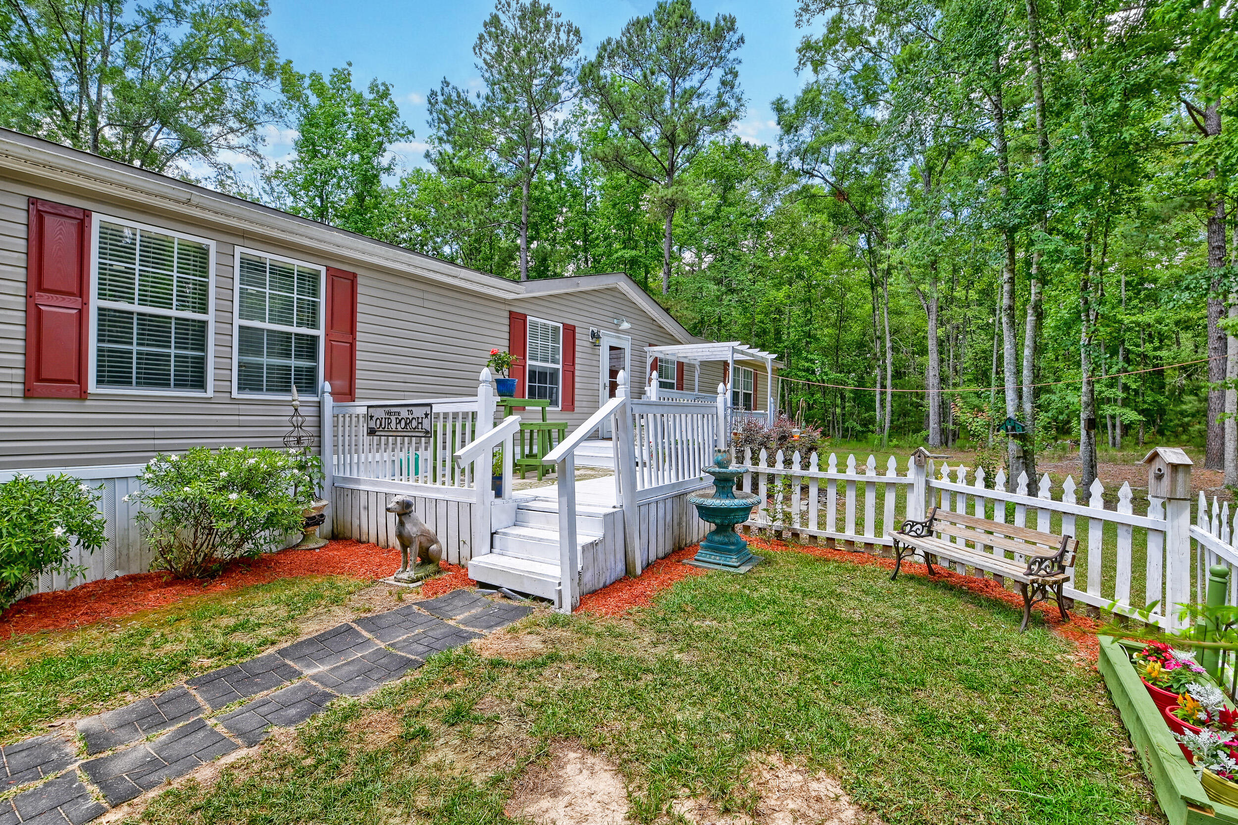 157 Gallashaw Road Summerville, SC 29483 - Photo 8 of 90 155 Gallashaw Rd-131