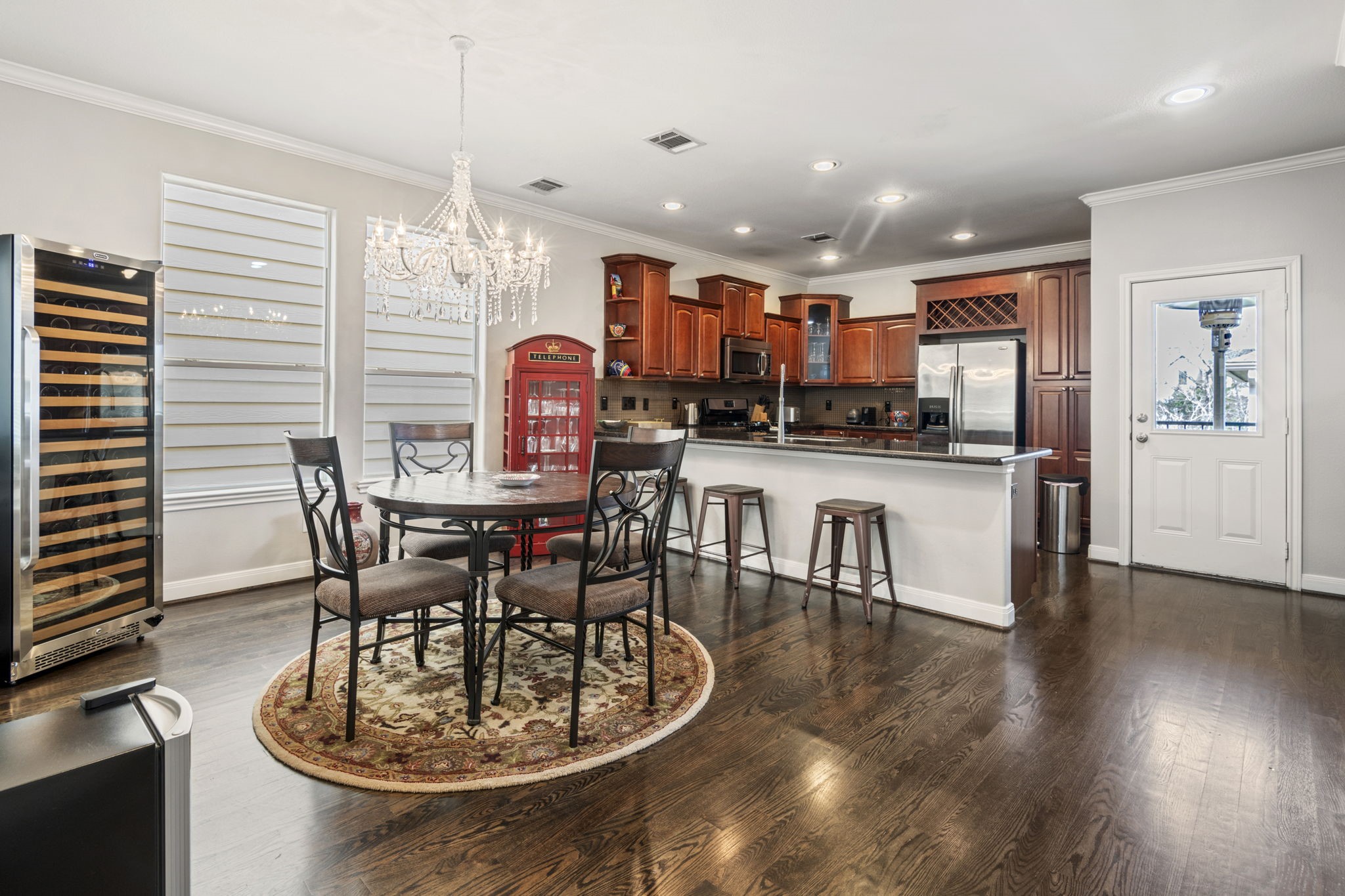 2204 Colorado Street Houston, TX 77007 - Photo 4 of 16