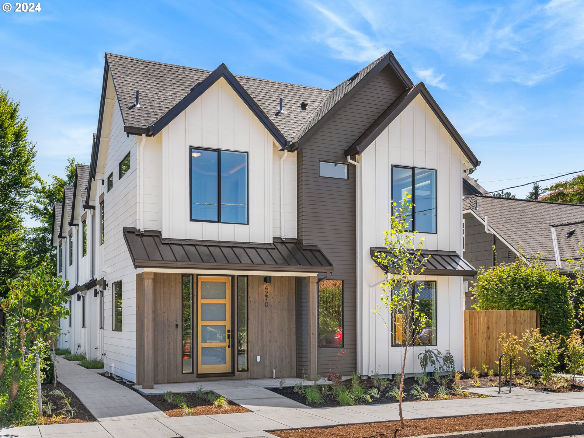 4264 Southeast 37th Avenue, Unit 4 Portland, OR 97202 - Photo 1 of 19