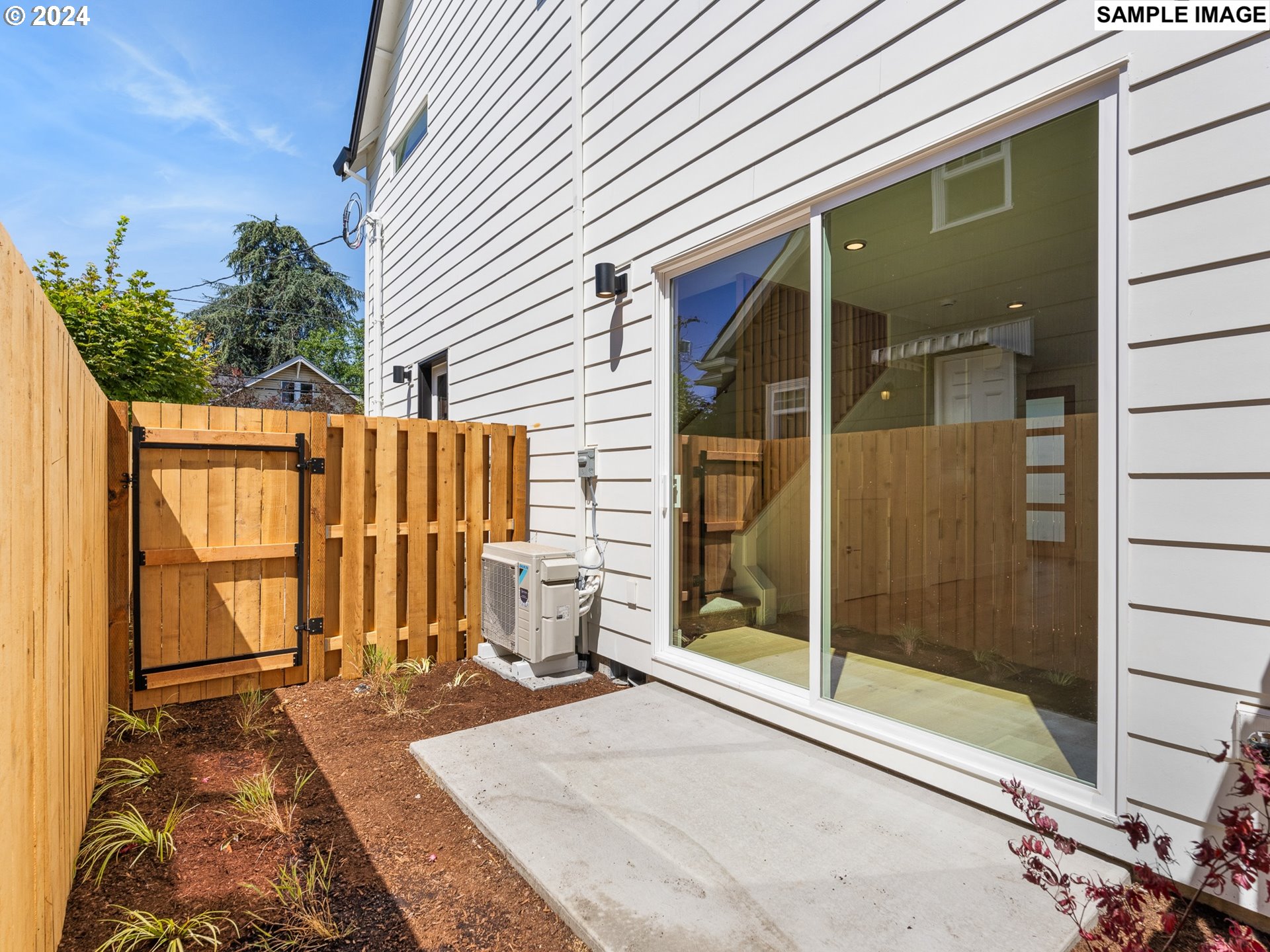 4264 Southeast 37th Avenue, Unit 4 Portland, OR 97202 - Photo 15 of 19