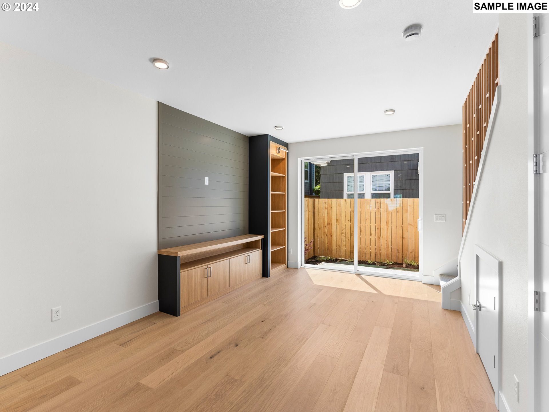 4264 Southeast 37th Avenue, Unit 4 Portland, OR 97202 - Photo 8 of 19