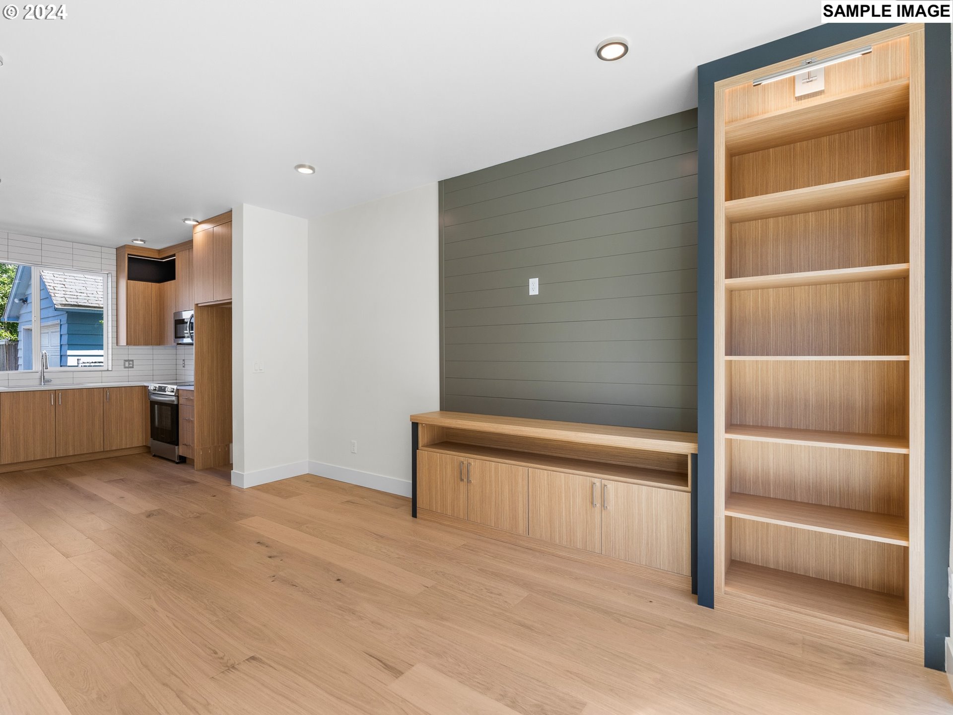 4264 Southeast 37th Avenue, Unit 4 Portland, OR 97202 - Photo 9 of 19