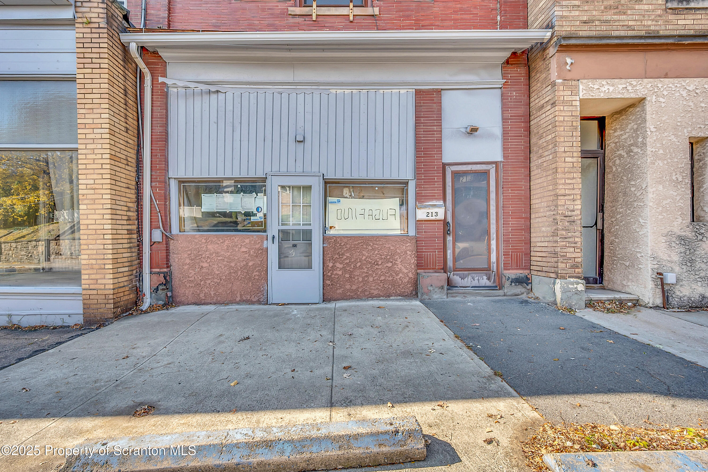 213 West Market Street Scranton, PA 18508 - Photo 3 of 7