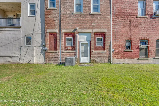 $1,100 | 213 West Market Street, Scranton, PA 18508