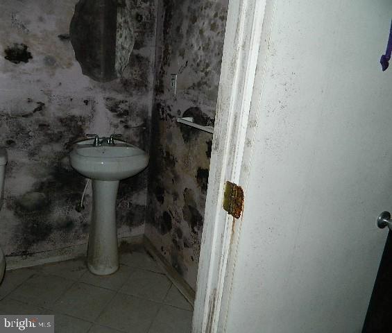 716 Mansfield Road Essex, MD 21221 - Photo 6 of 27 Gallery Image 6