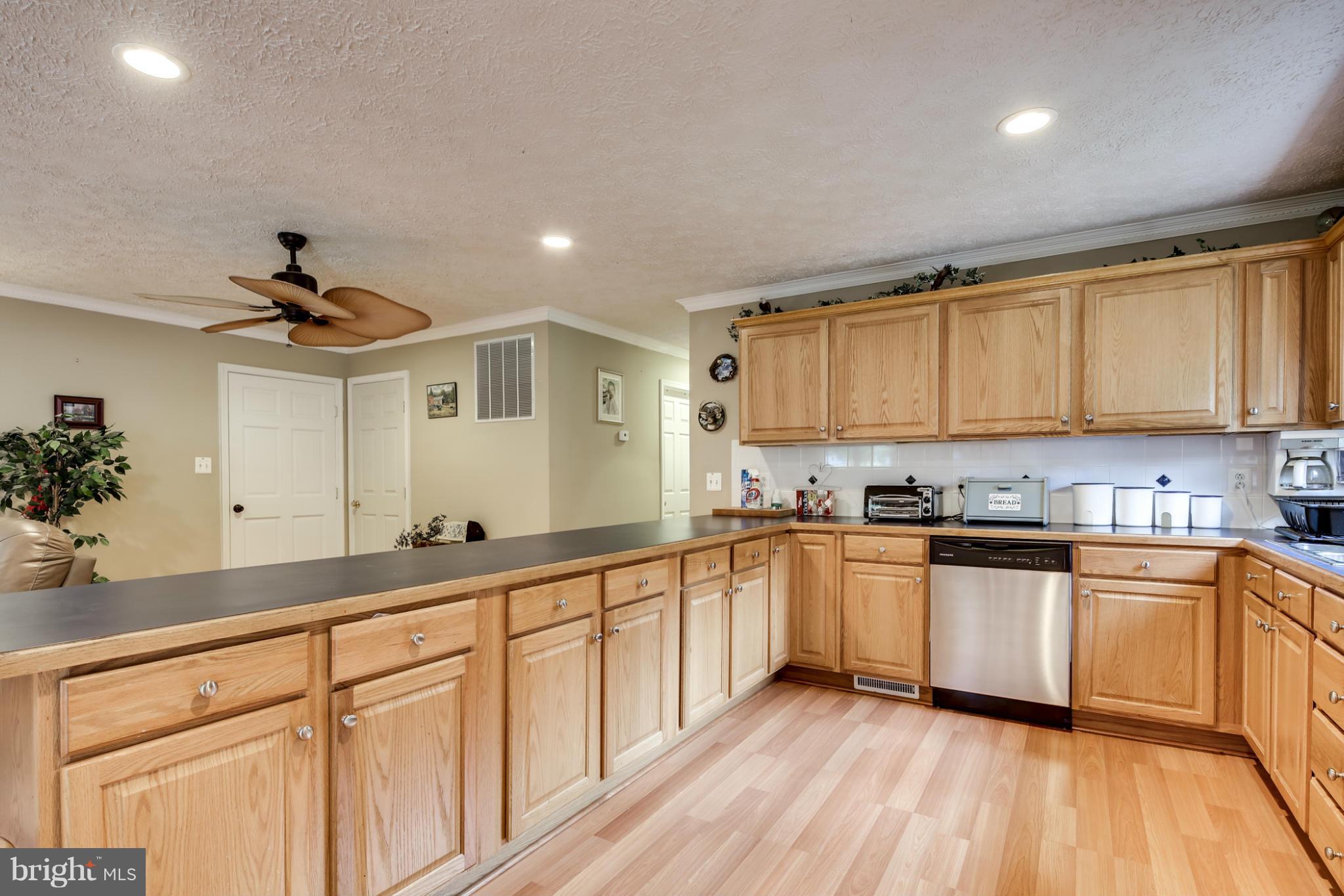 7474 Race Road Hanover, MD 21076 - Photo 3 of 28 Kitchen