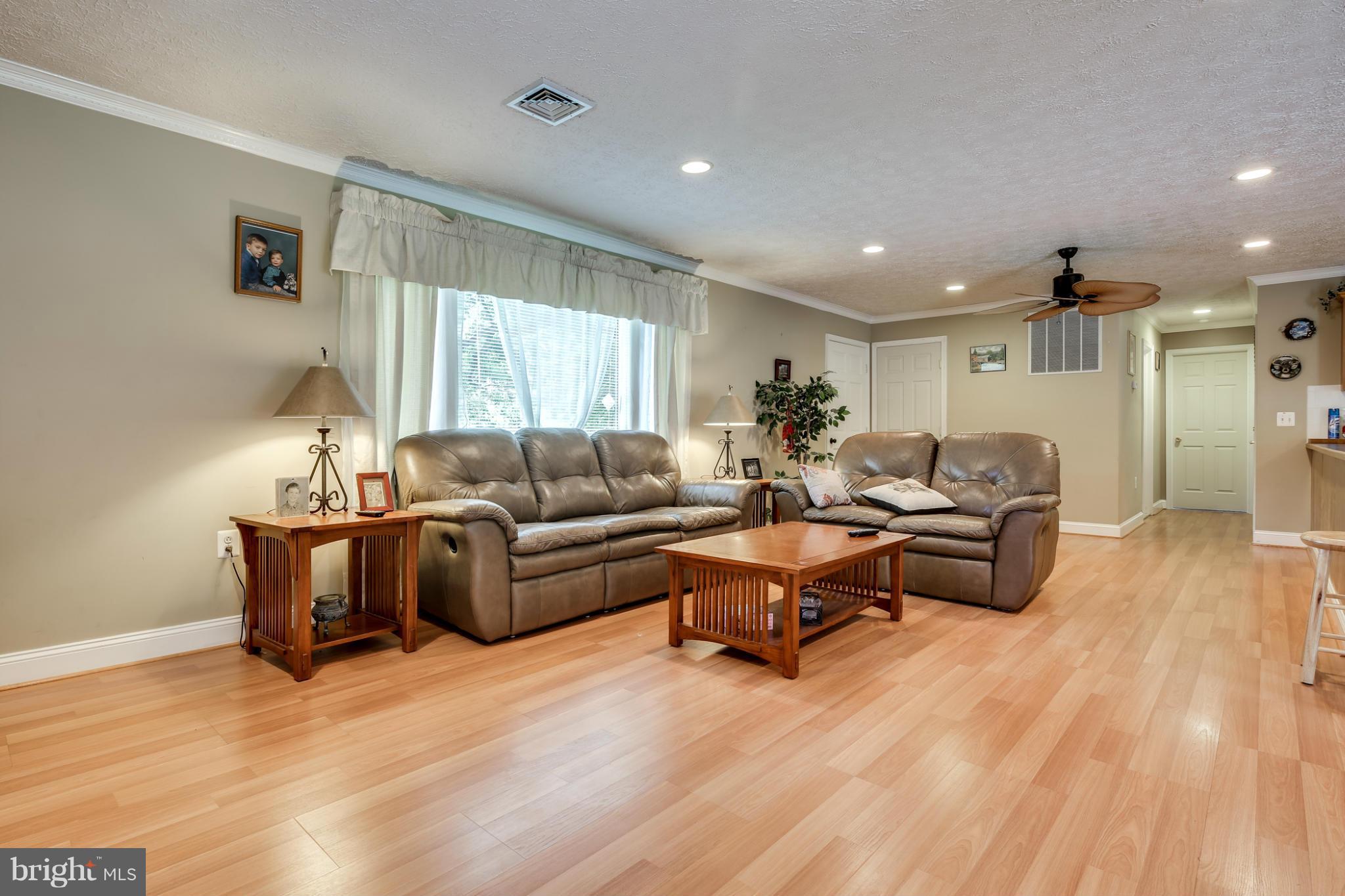 7474 Race Road Hanover, MD 21076 - Photo 8 of 28 Living Room