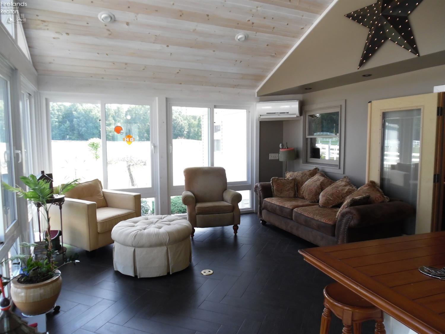 2948 Liberty Road Willard, OH 44890 - Photo 14 of 25 Gallery Image 14