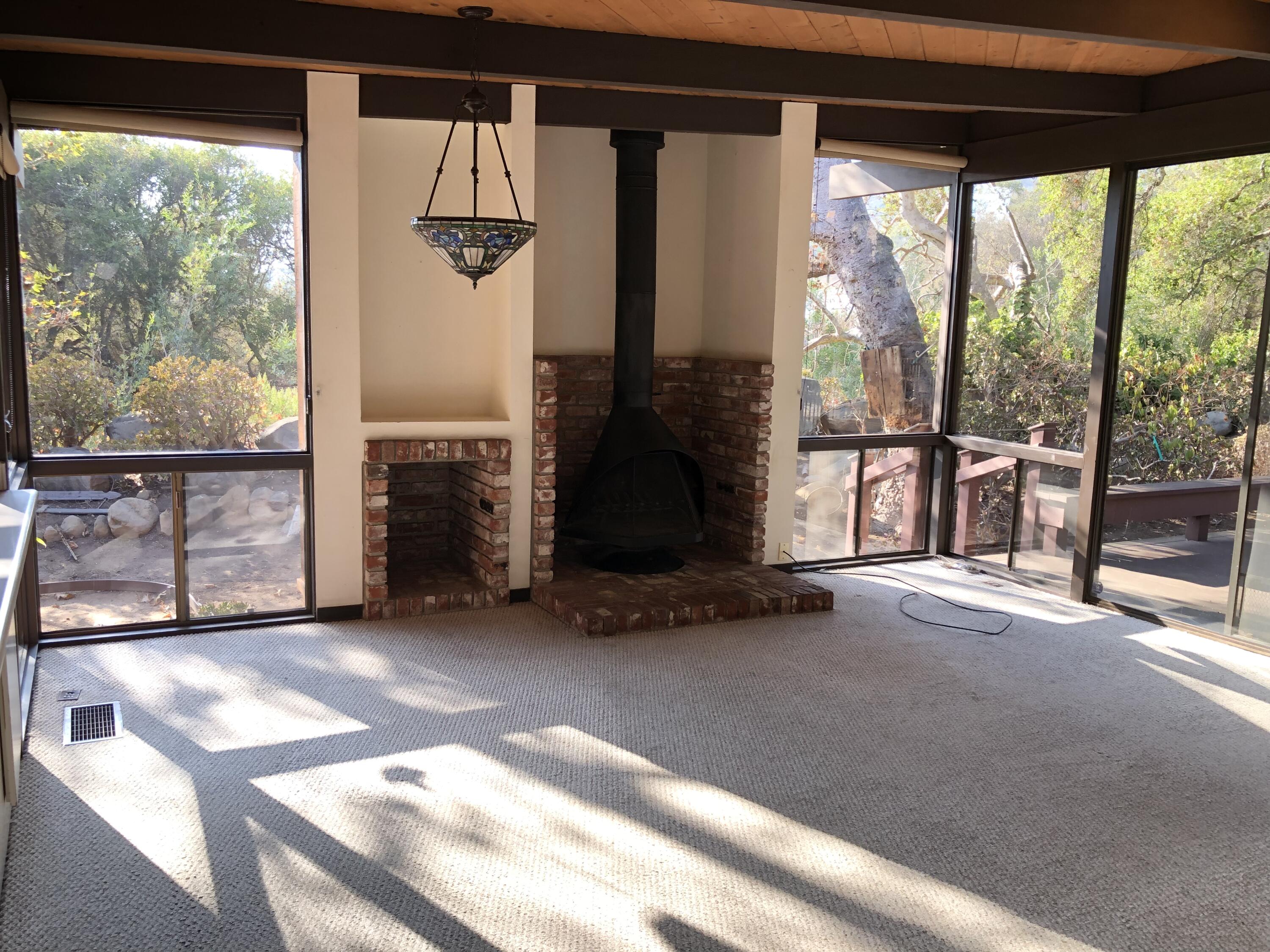 3884 Foothill Road Carpinteria, CA 93013 - Photo 3 of 3 Family Room